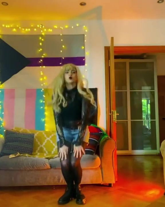 Kelsey Dancing