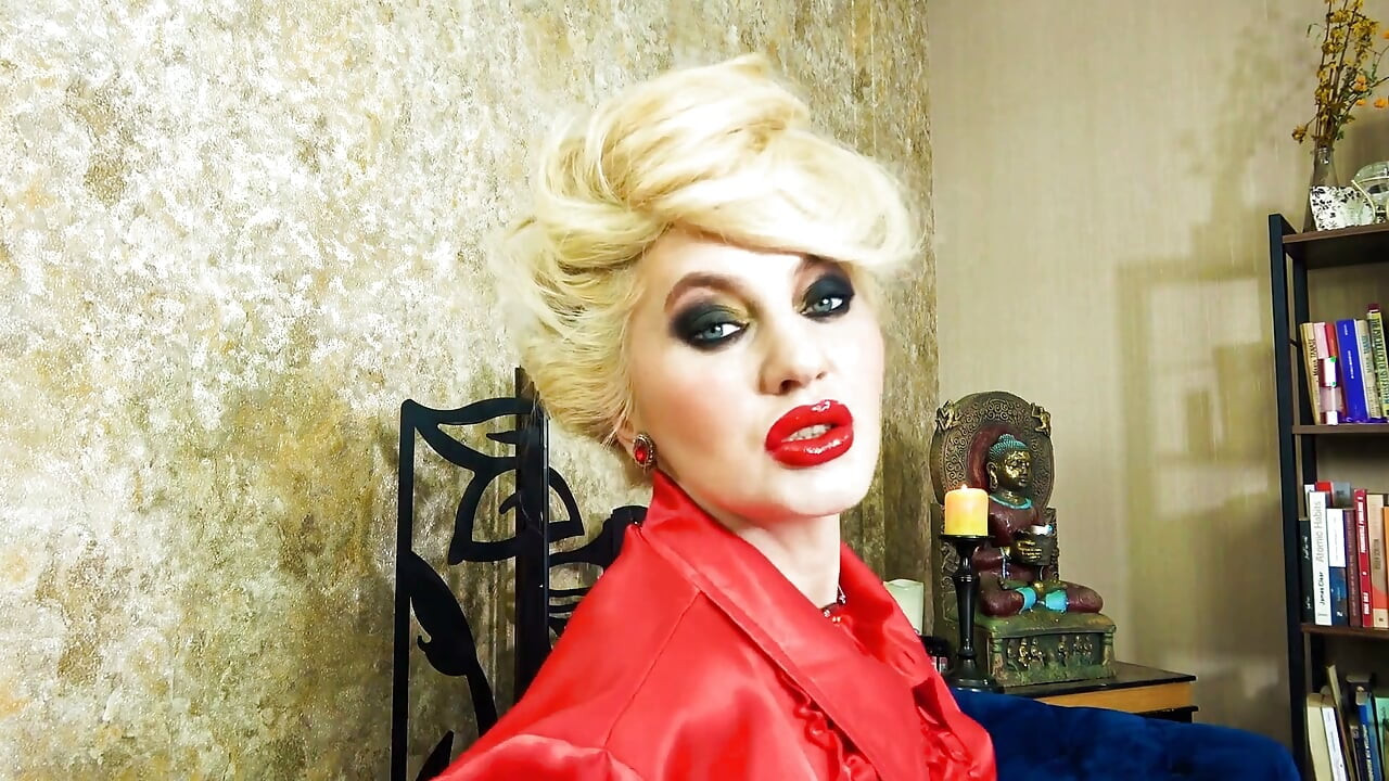 Halloween Red Lipstick Kisses