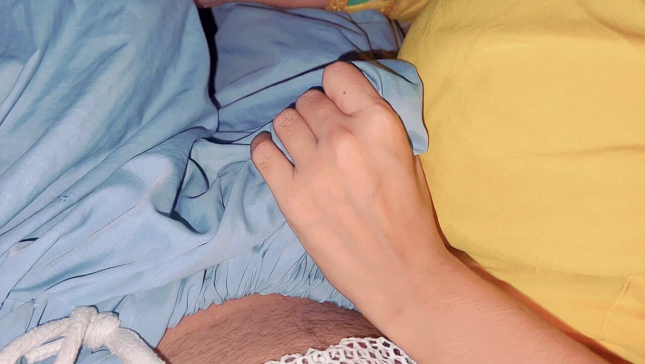 Paheli Bar Jija Sali Ki Chudai Hindi Voice me Indian Lady Frist time fucked
