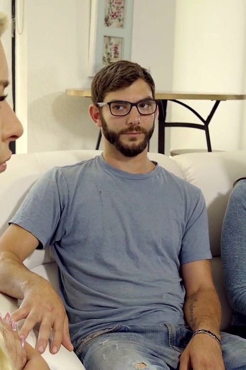 Ass Clap Addiction - S1:e5