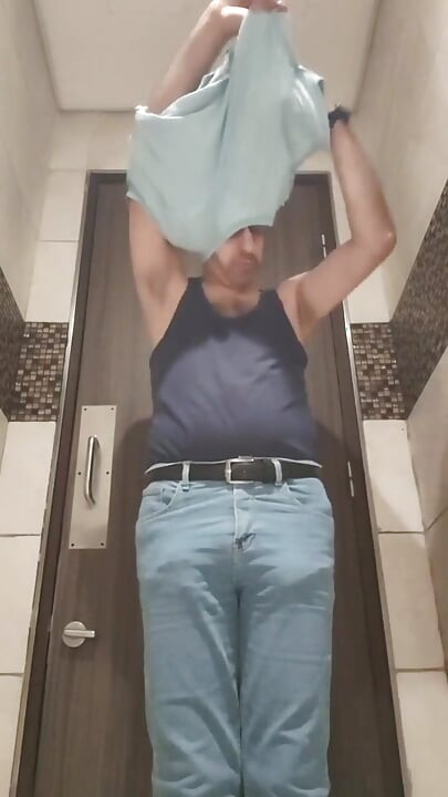 A Risky Moment in the Mall