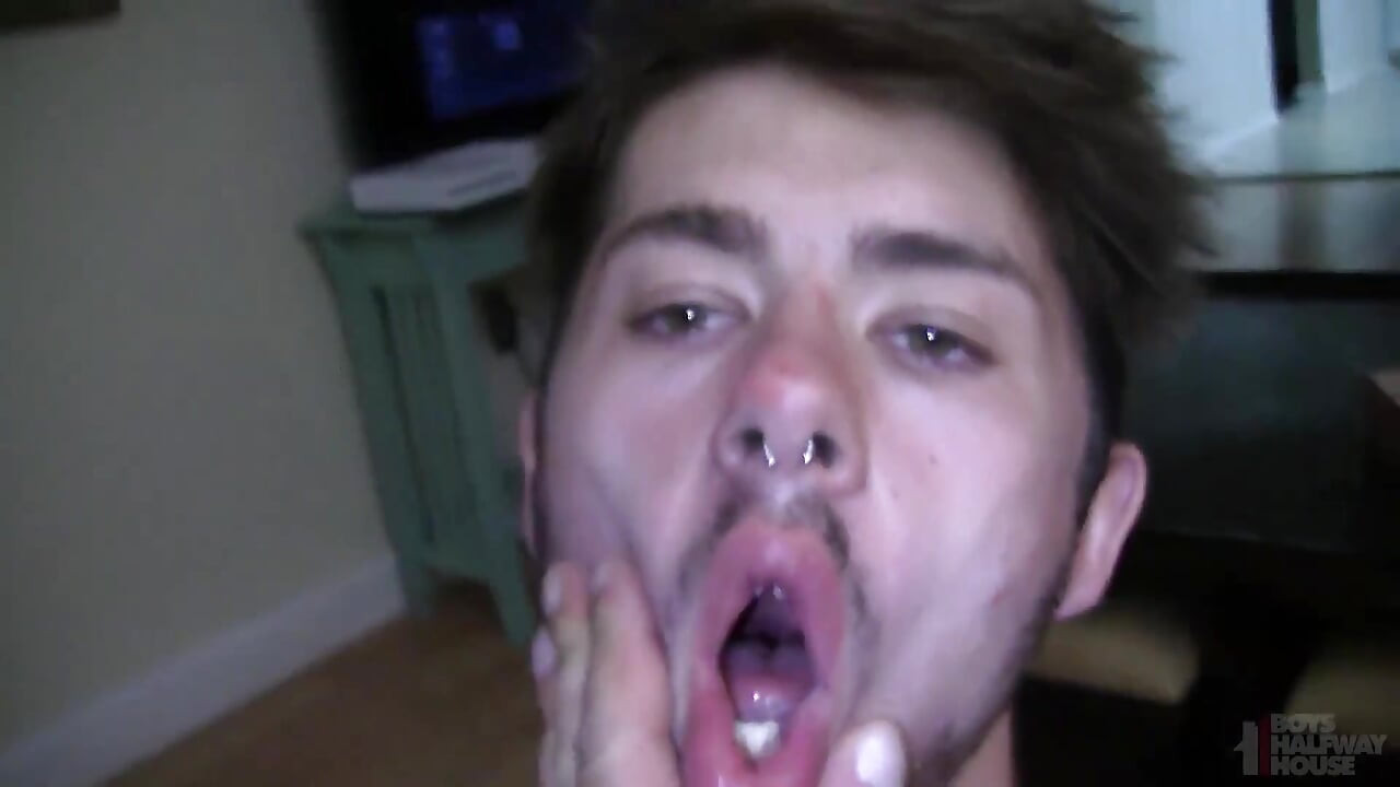 Vaping gamer breaks the rules and gets his hole broken in return