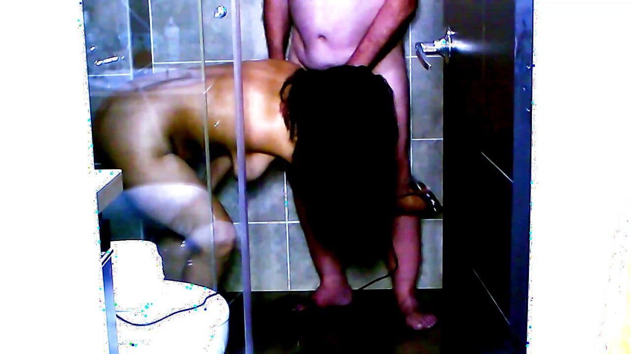 내 볼을 가라바와 올가로 면도하기