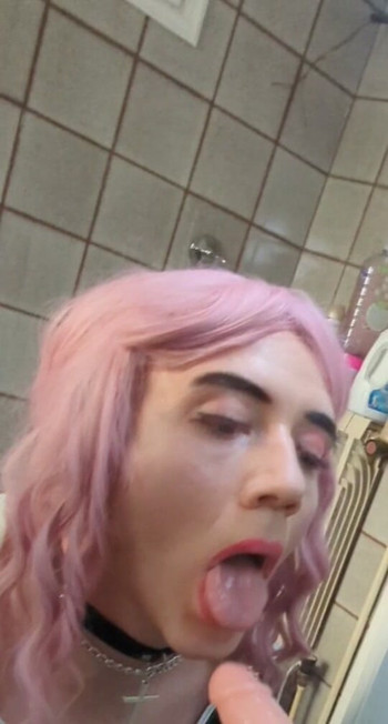 Sissy dreams of licking man ass