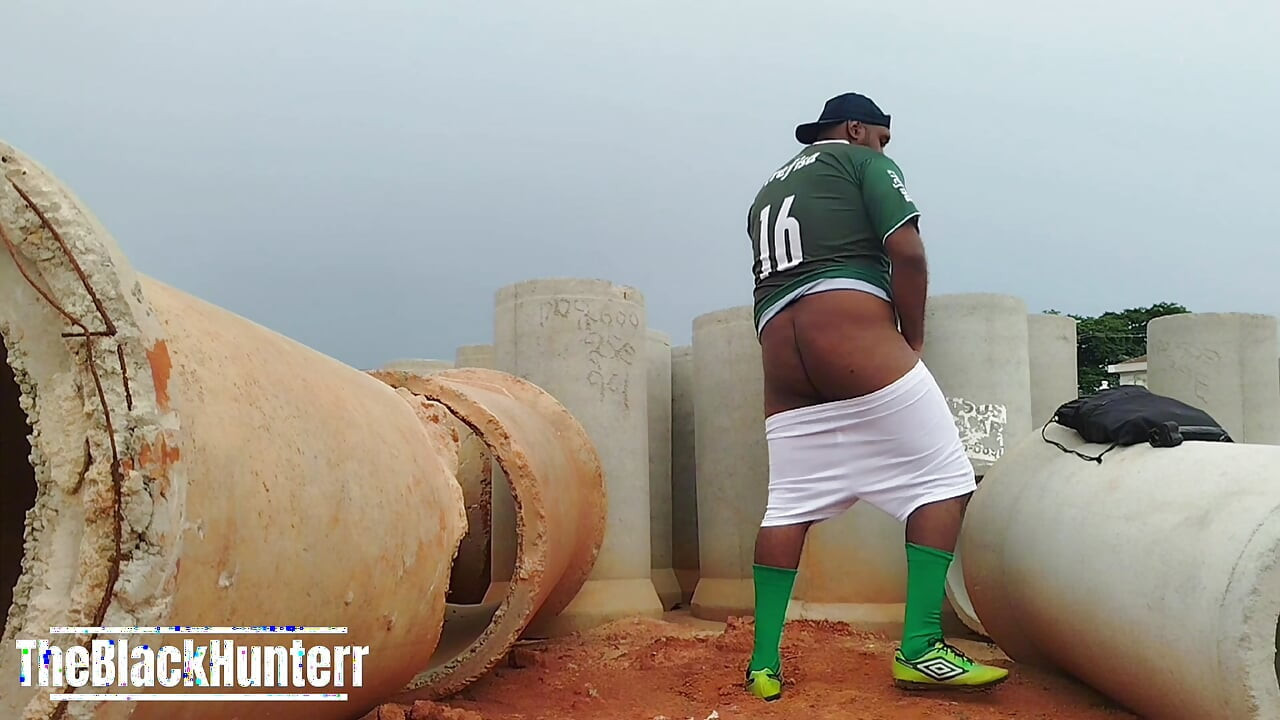 After the game I went to the construction to play with my big ass