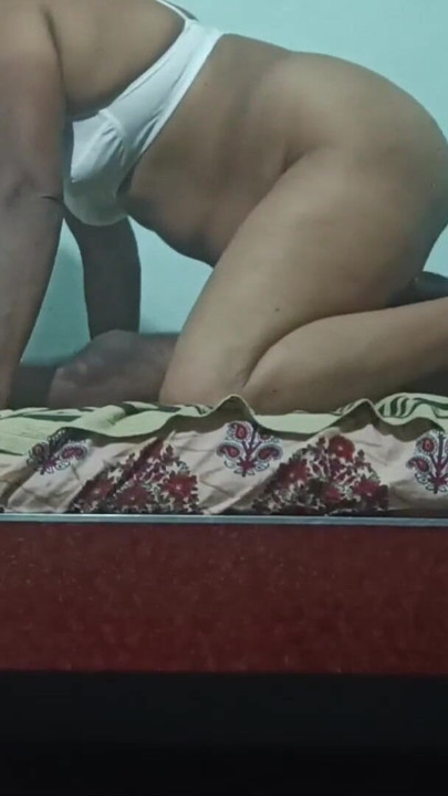 Desi dorffrau und ehemann vortäuschen | Clip 1