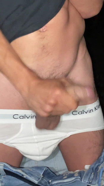 Big Dick Twink Solo Jerk off Big Cumshot Outdoor Caught Jerking off Hung Papi