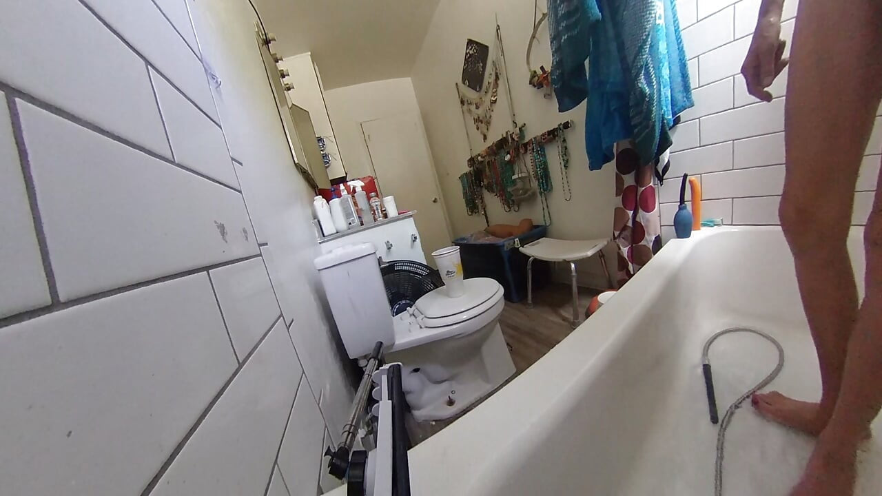 LizzyYum VR JULY 2026 bathing masturbation