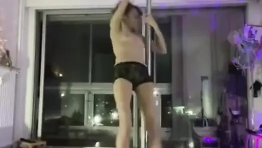 Sıcak Dansçı