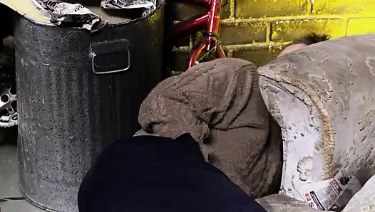 Я изменила своей подруге с моим вызывающим коллегой