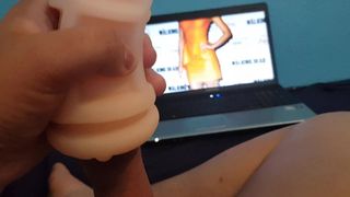 Lauren Cohan в дрочке с камшотом с искусственной вагиной