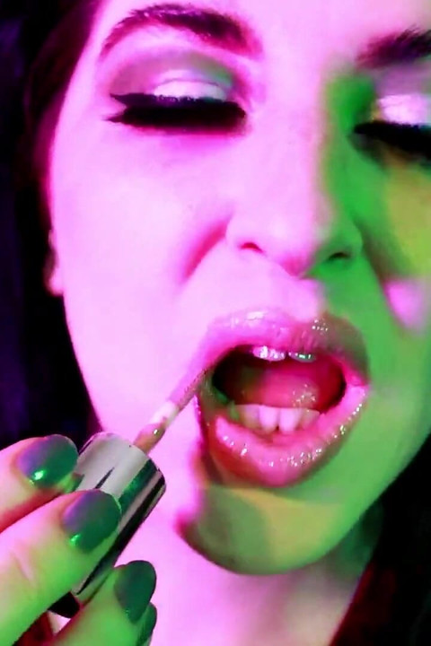 100 Lipglos Katmanı Asmr