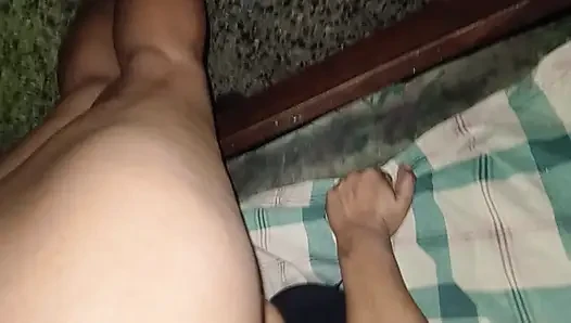 Ngentot gaya doggy tetanggaku yang berambut cokelat