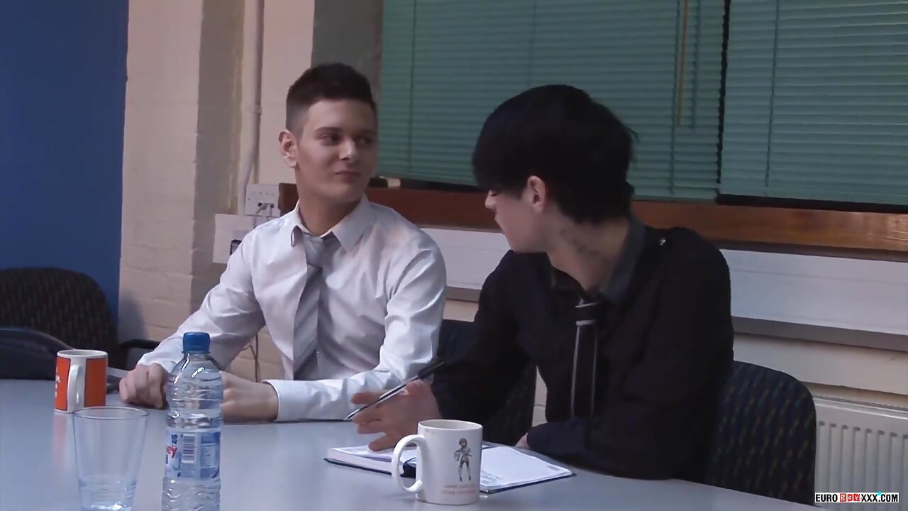 Bareback business twink threeway foda