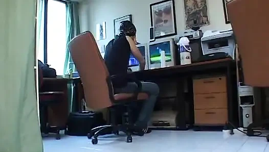 Laura'nın striptiz röportajı