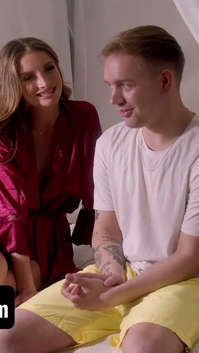 Büyük memeli üvey anneler Silvia Saige ve Brandi Love boşanmalarını tabu dörtlü grup seksle kutluyor - momswap | Klip 1