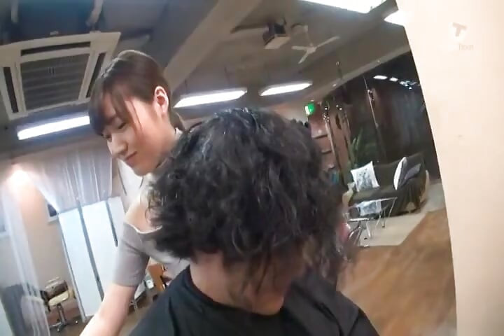 Salon Kecantikan Godaan. Kenikmatan diam-diam di balik setiap layanan. - 2
