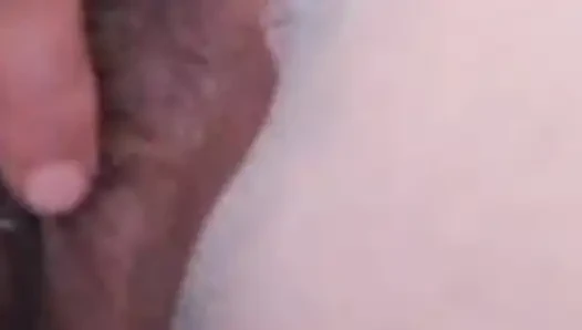Desi bhabhi apni chut me ungli dal kar pani nikal rahi h...