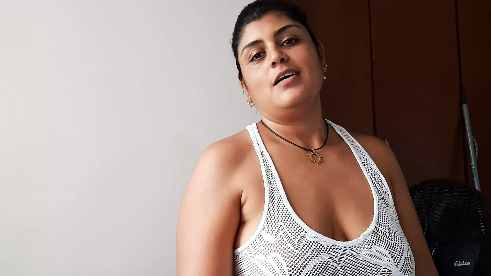 Ibu tiri saya memberikan blowjob terbaik di dunia
