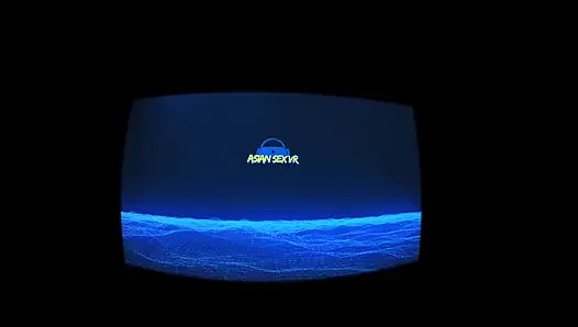 Сладкая азиатская тинка обожает белые
