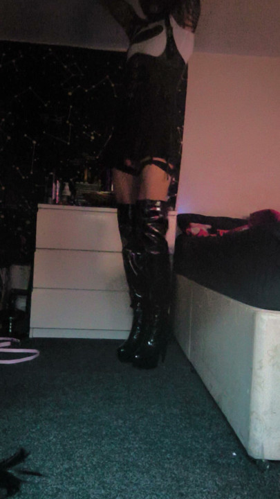 Latex sissy slut
