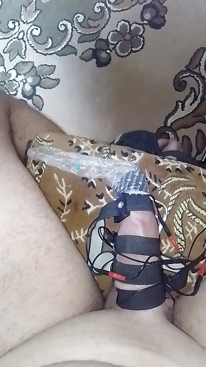 April electro stime sex toy with condom