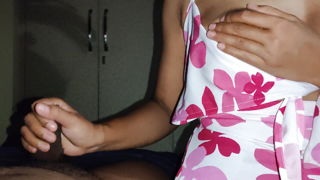 Maleis collagemeisje neukt met vriendje