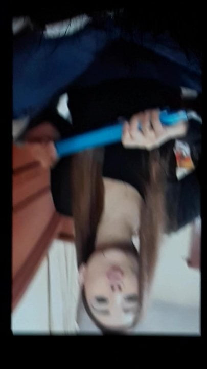 Cum tribute Kari 1
