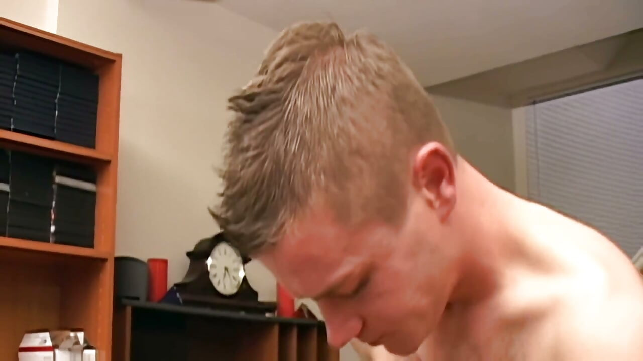 Muscular Studs Share Spit and Raw Anal Fuck