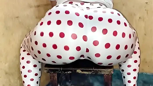 Legging putih polkadot pantat