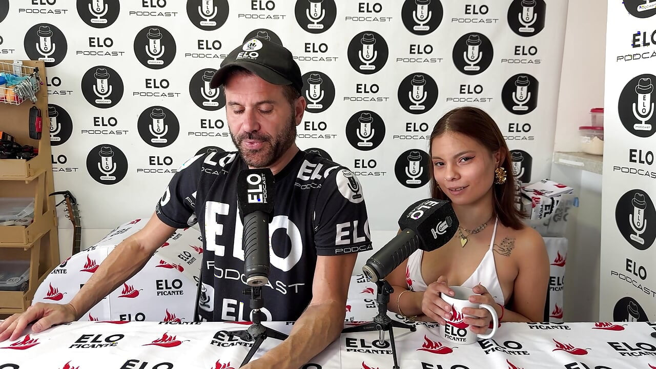 Neru Olivos engole toda a chrémita como se fosse leite😈