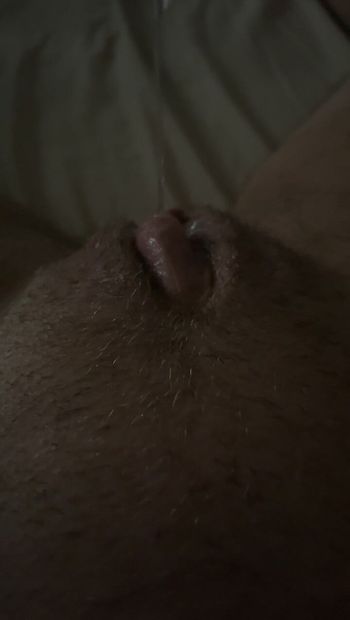 FTM pussyboy makes herself with her vibrator all the way on her 💦