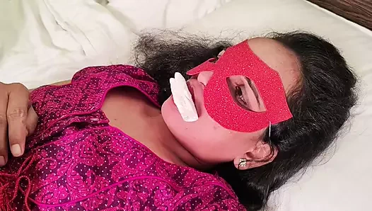 Для фантазии, муж связал свою жену и сделал с ней очень романтический хардкорный секс