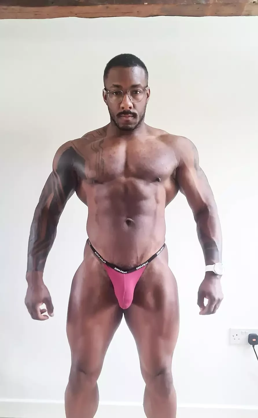 Muscle Posing for Coach #posemode