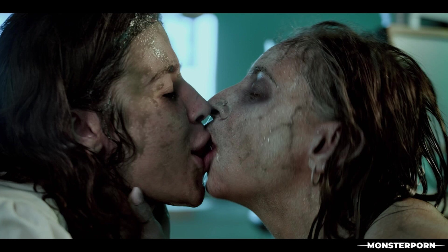 Futa Pyramid Head - 2 Girls 1 Trans Extreme Futa Silent Hill Monster Porn Threesome Trailer