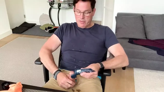 Long, messy, cummy bate session at home.