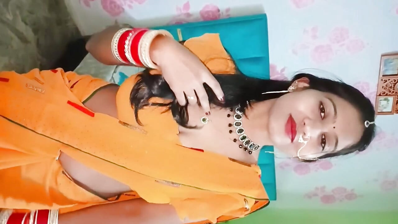 My big sister was angry, we shared single bed, full Hindi Audio