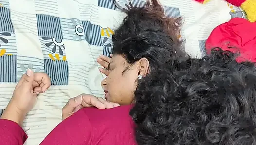 Mallu 소년 친구 핥기 그의 여자 친구 후장 구멍 깊이 시음 그녀의 후장 구멍과 하드 섹스