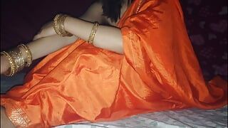 Bhabhi ji Akele Me kar rhi thi chut me ungli fir devar ne krdia kch aisa