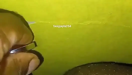 Yeni göt tıkacımı kullanarak göt deliğimi daha büyük bir yarak alması için eğitiyorum