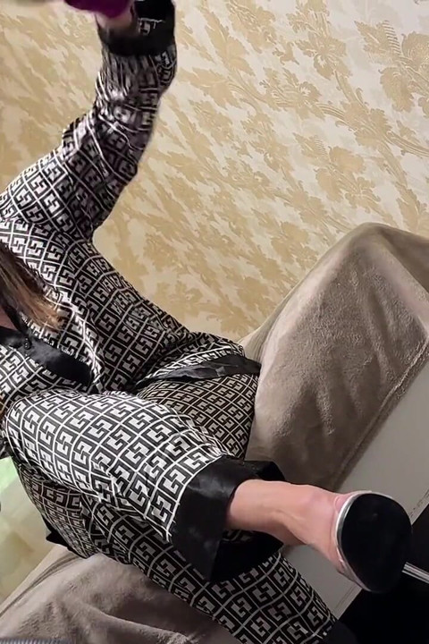 Miele Dirty Lingerie Suck