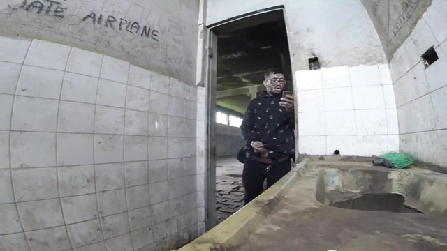 Tattooed jumps over the wall to jerk off