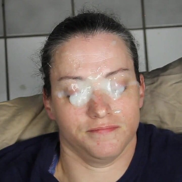 Huge Homemade Facial Blasting Right in Her Eyes!!!