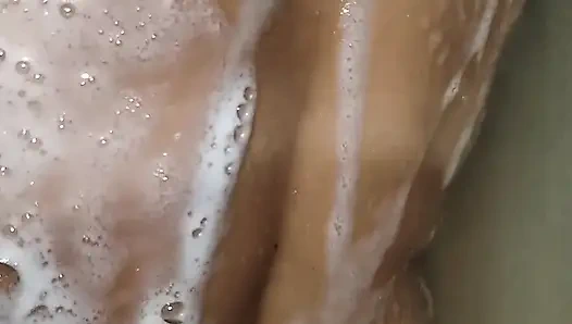 Caught My StepSis in Shower and Can't Stop Thinking About Sex with This Cute Girl