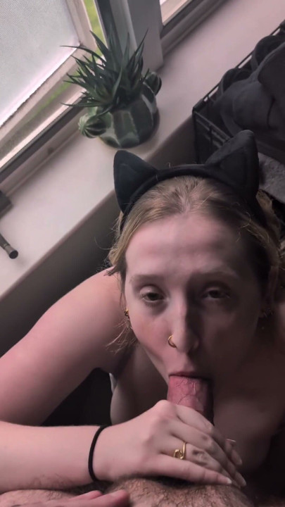 Pretty kitty uses tongue and claws to tease her cock toy | Clip 1
