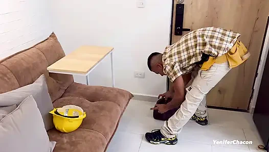 Carpenter застукал меня за прямой трансляцией, и я трахаю его