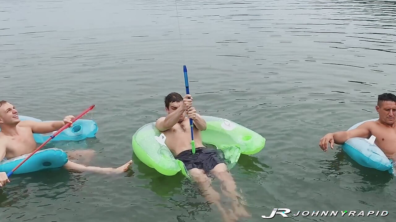 Johnnyrapid Parker hayes和johnny rapid一起享受热辣的裸体和俏皮的房间sesh