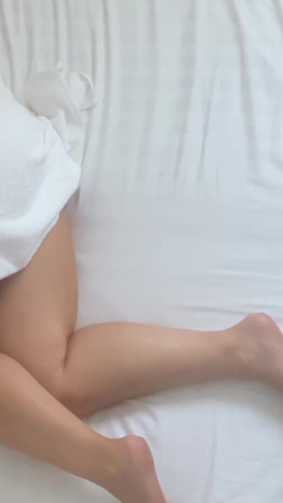 Hot Spanish Milf Catalina FT invites BBC for Oil feet massage Back home - Sensual Massage | Clip 1