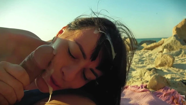 beach blowjob