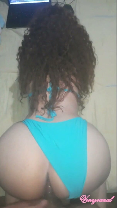 Pawg pelirroja rizada en top turquesa se hace romper el culo grande raw a lo perrito pov | Clip 1